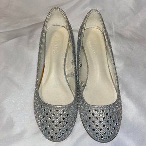 David's Bridal Sequin Shoes, Size 7